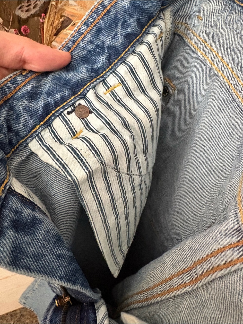 Kings of Indigo| Distressed Light Blue Wide-Leg Jeans - Picture 8 of 13